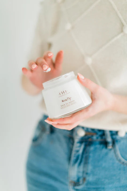 Moon Dip Back to Youth Body Mousse